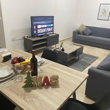 Olive Inn City Драма Екстериор снимка