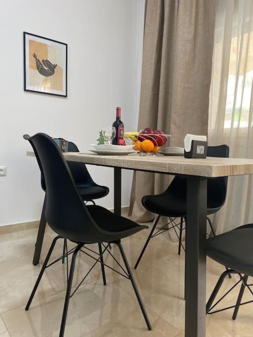 Olive Inn City Драма Екстериор снимка