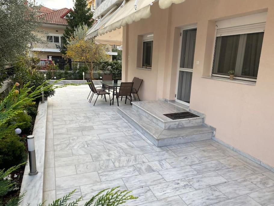 Olive Inn City Драма Екстериор снимка