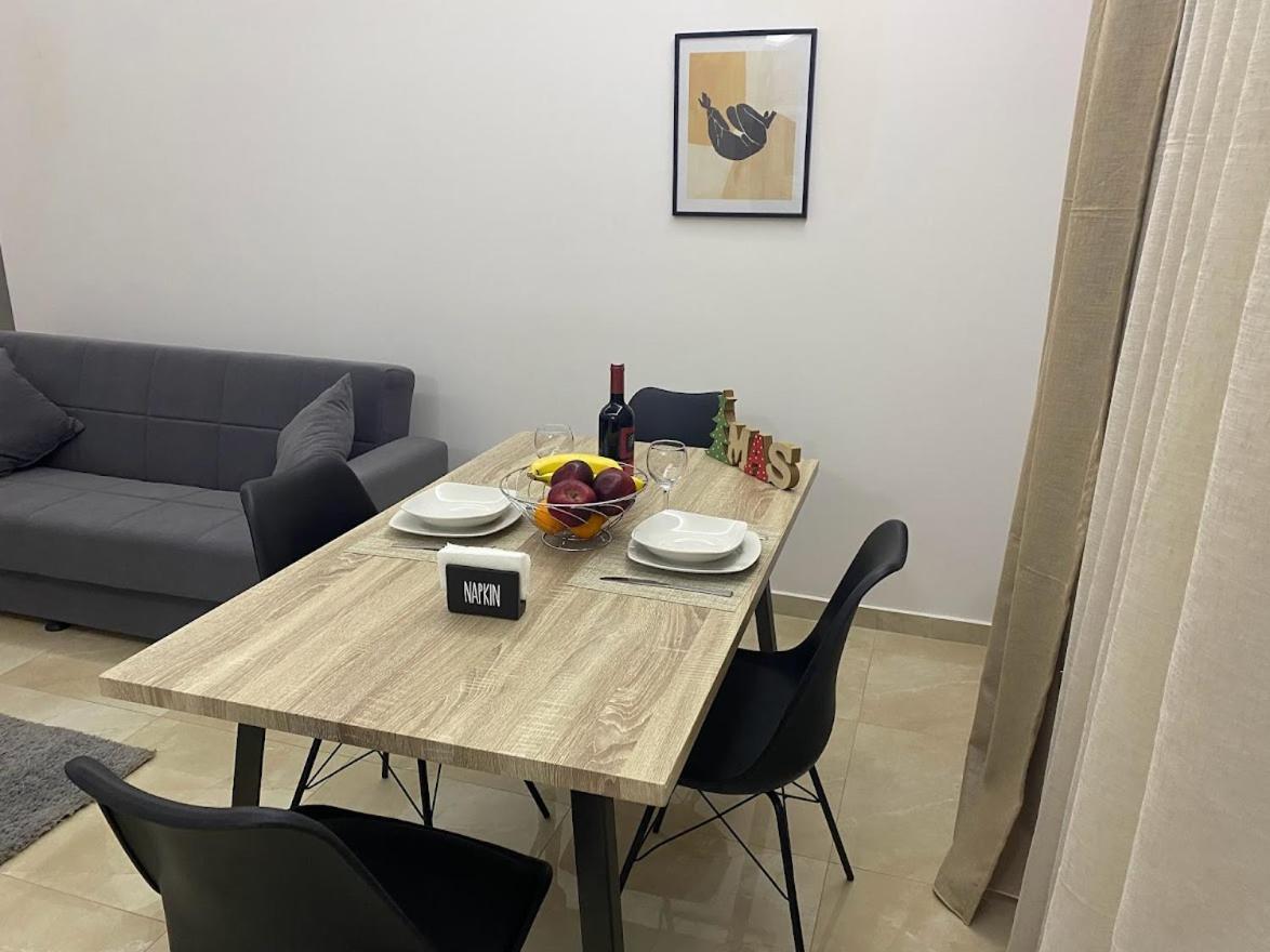 Olive Inn City Драма Екстериор снимка