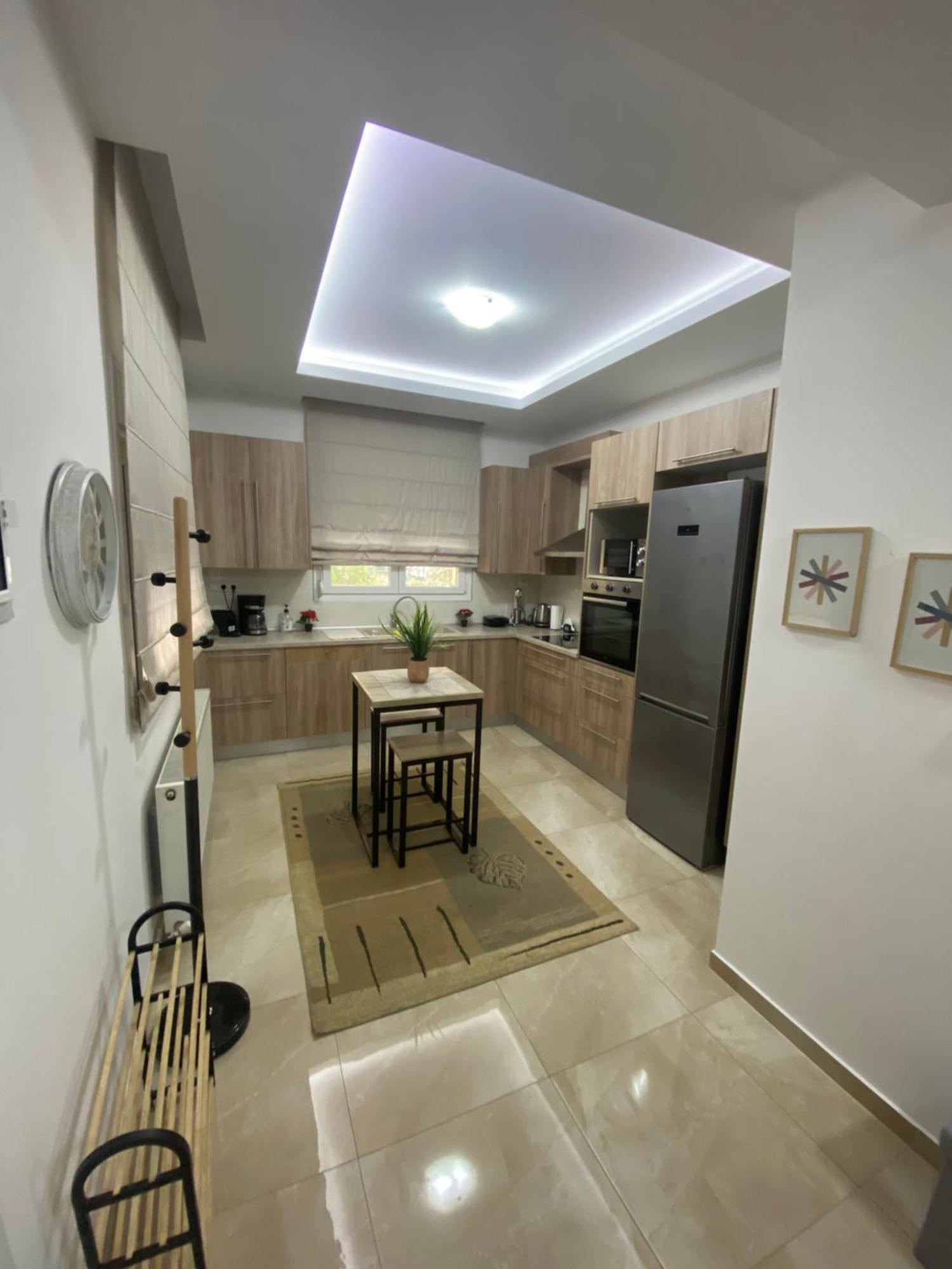 Olive Inn City Драма Екстериор снимка